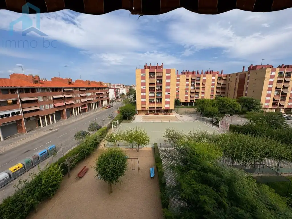Appartamento con ascensore in vendita a Rambla Ponent, imagen 4