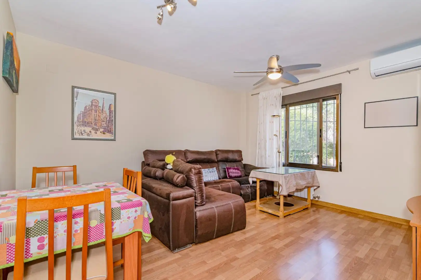 Sala de estar de Planta baja en venta en La Zubia con Aire acondicionado y Calefacción