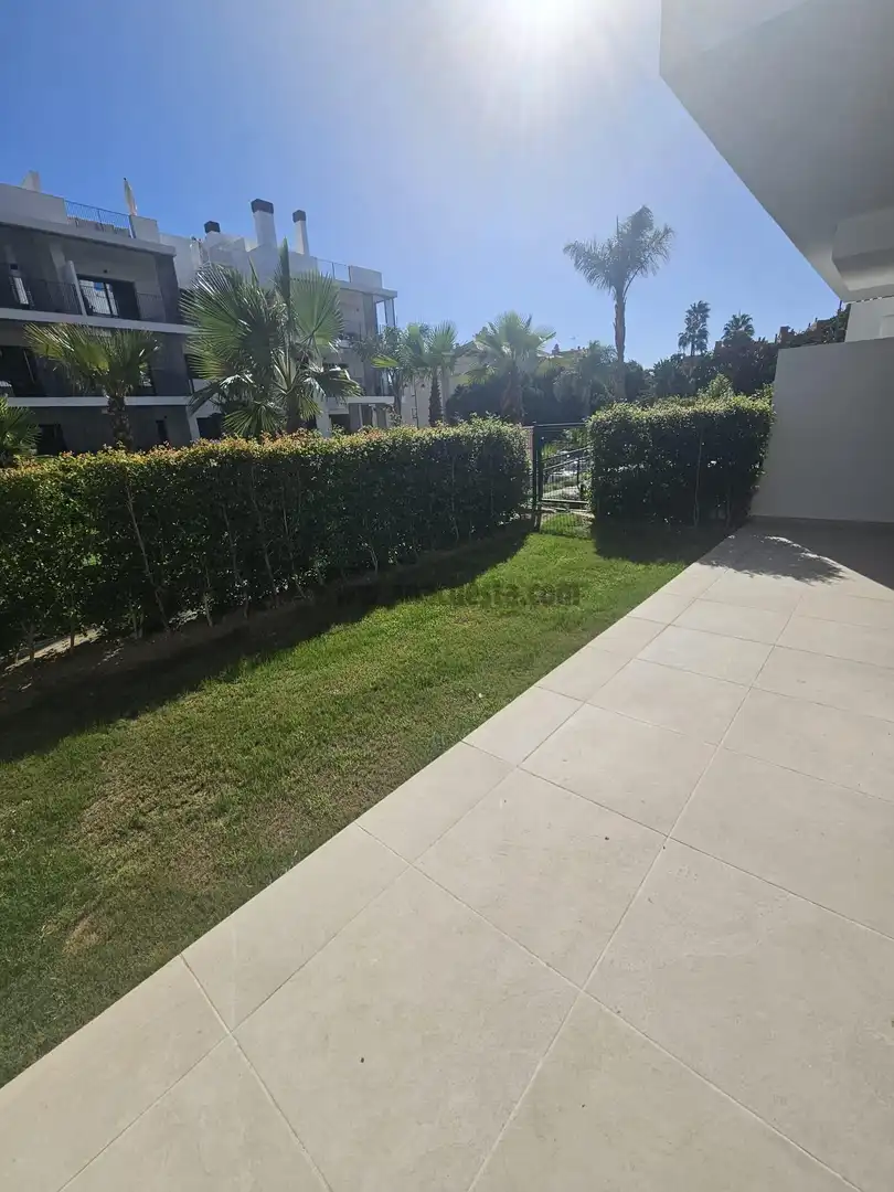 Jardín de Apartamento en venta en Estepona con Aire acondicionado, Terraza y Piscina comunitaria