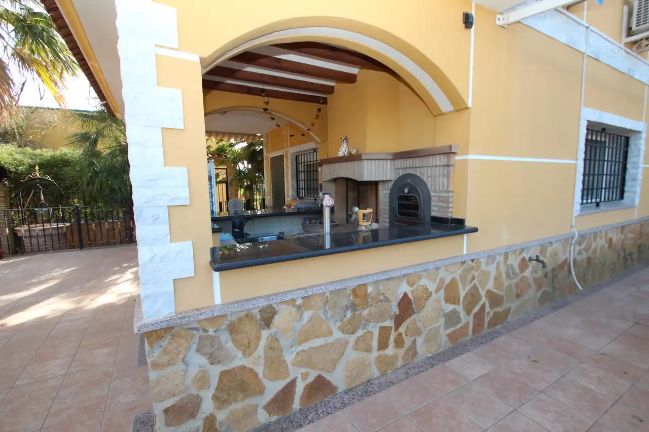 Terrassa de Casa o xalet en venda en Orihuela