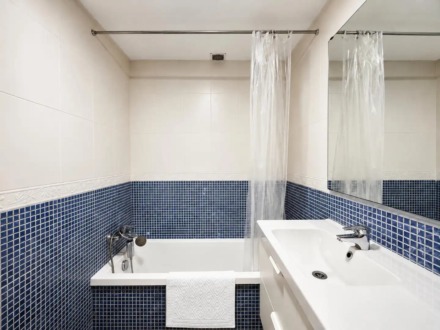 Piso con terraza en venta en Carrer del General Palafox, imagen 14