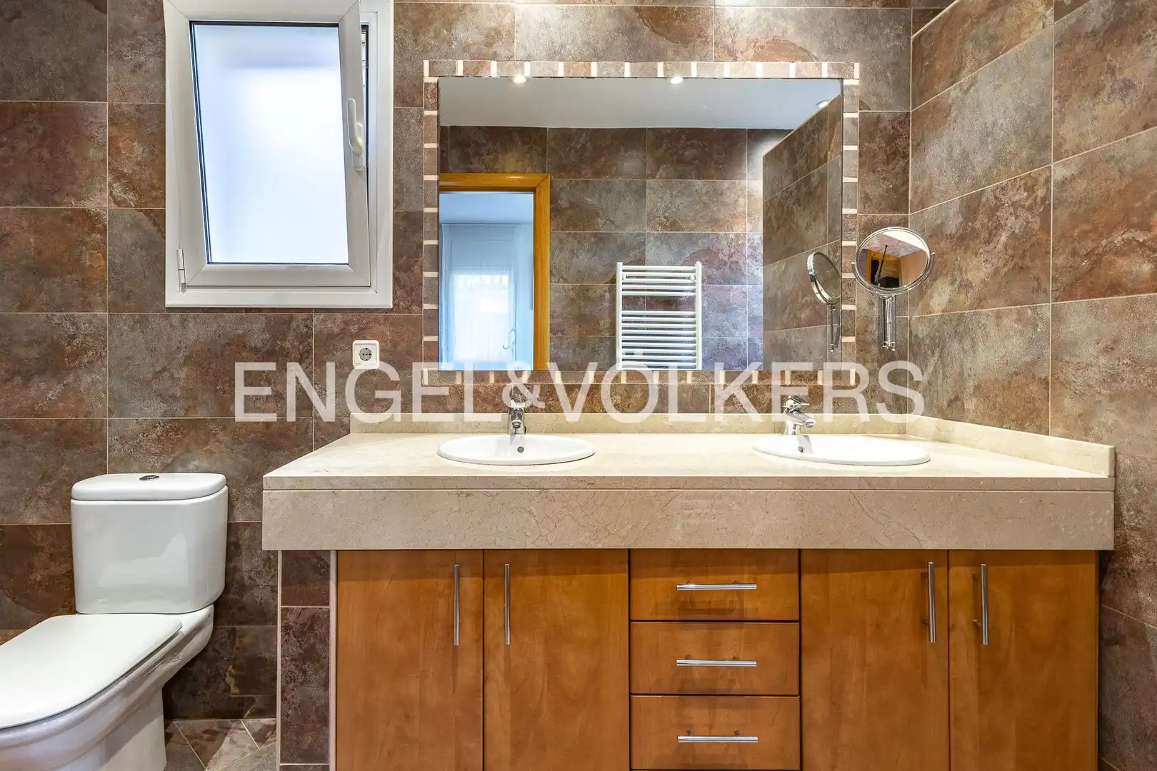 Bathroom of Houses for sale in Sant Cugat del Vallès  with Air Conditioner, Heating and Private garden