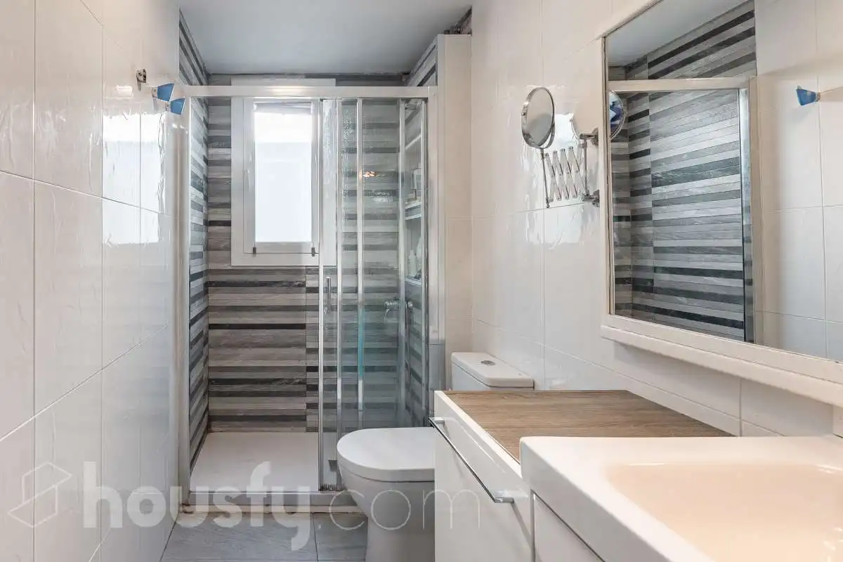 Badezimmer von Wohnung zum Verkauf in Rubí mit Klimaanlage, Heizung und Parkett
