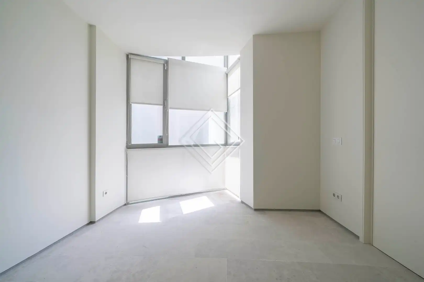 Dormitori de Dúplex de lloguer en Madrid amb Jardí privat, Terrassa i Piscina