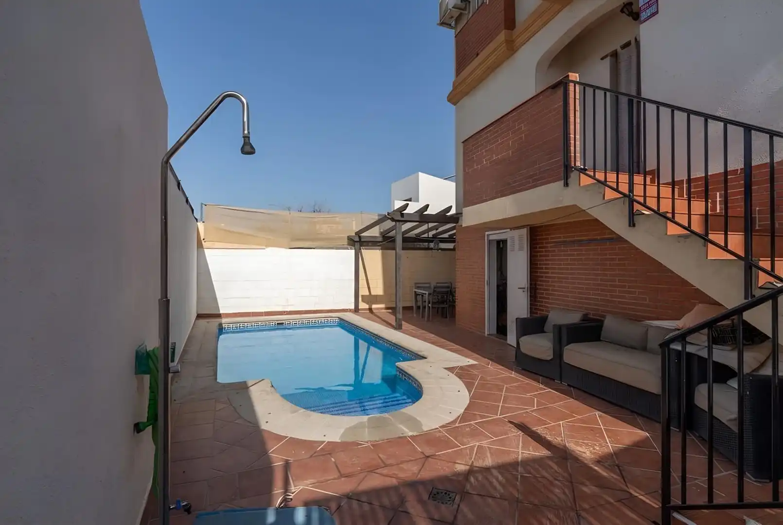 Piscina de Casa adosada en venta en Ogíjares con Aire acondicionado, Calefacción y Terraza