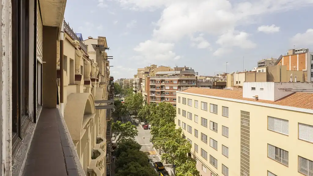Außenansicht von Wohnungen zum Verkauf in Barcelona mit Klimaanlage, Heizung und Parkett