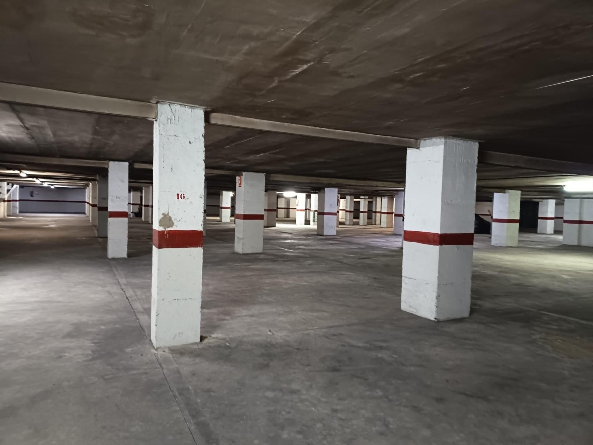 Aparcament de Garatge en venda en Reus