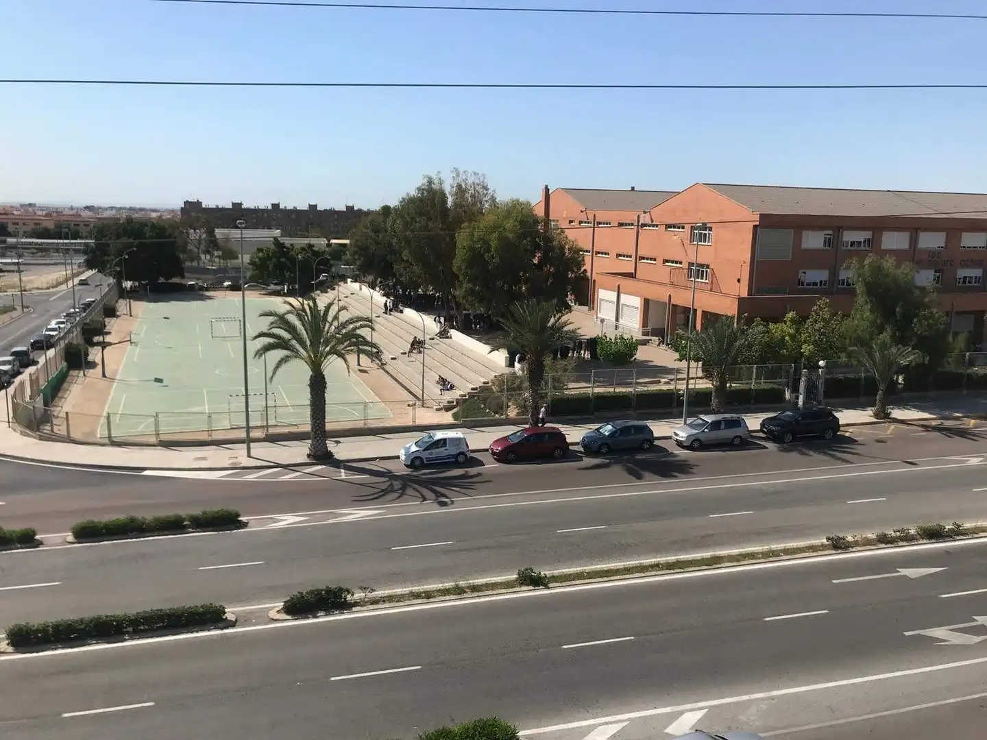 Außenansicht von Gebäude zur Miete in Elche / Elx
