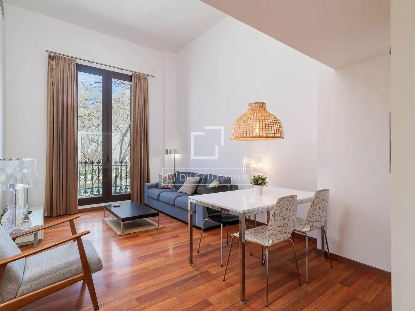 Wohnzimmer von Wohnung zum Verkauf in Barcelona mit Klimaanlage, Heizung und Parkett