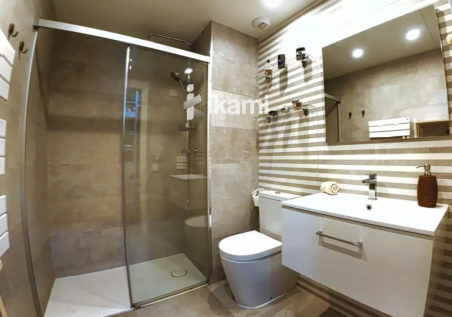 Bathroom of Duplexes for sale in Sant Just Desvern  with Air Conditioner, Heating and Terrace