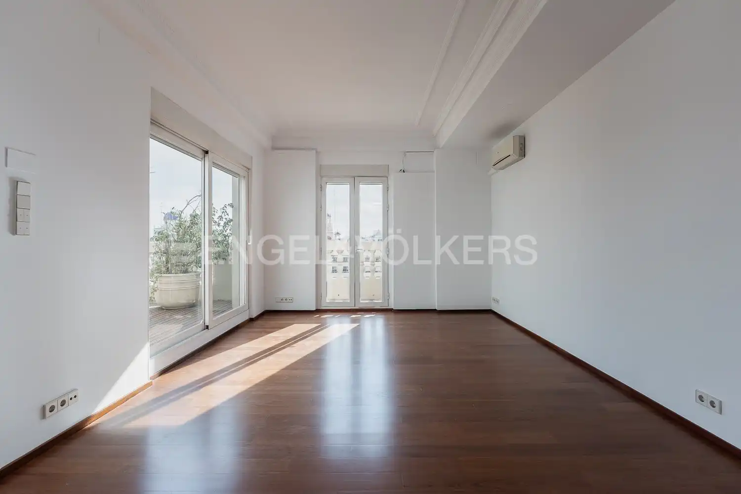Sala de estar de Ático en venta en Valencia con Aire acondicionado, Calefacción y Parquet