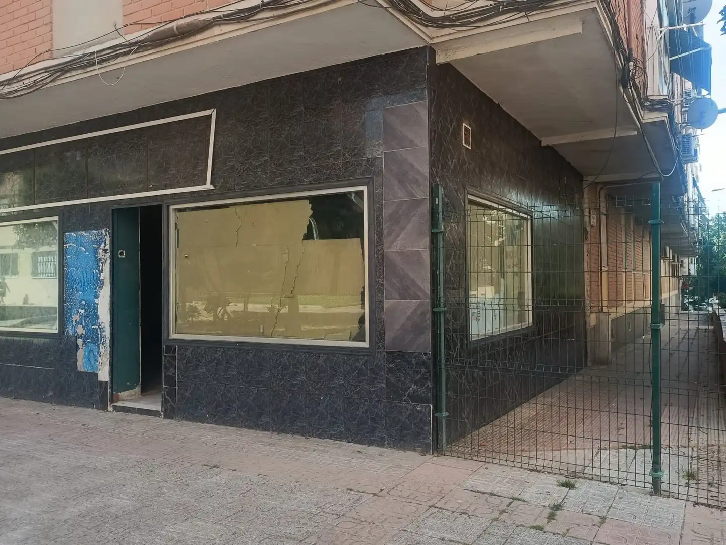 Vista exterior de Piso en venta en Parla