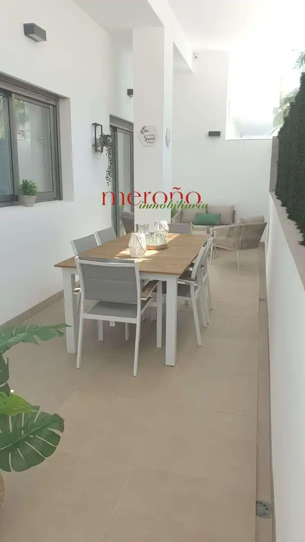 Terraza de Planta baja en venta en Elche / Elx con Aire acondicionado, Terraza y Piscina comunitaria