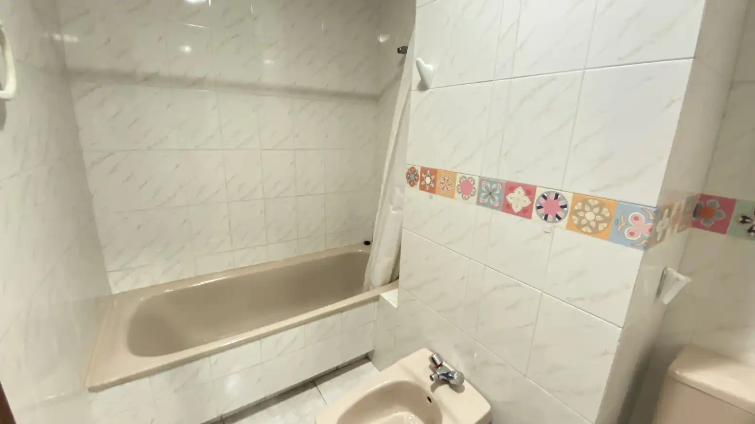 Bathroom of Detached homes for sale in Medio Cudeyo  with Heating and Private garden