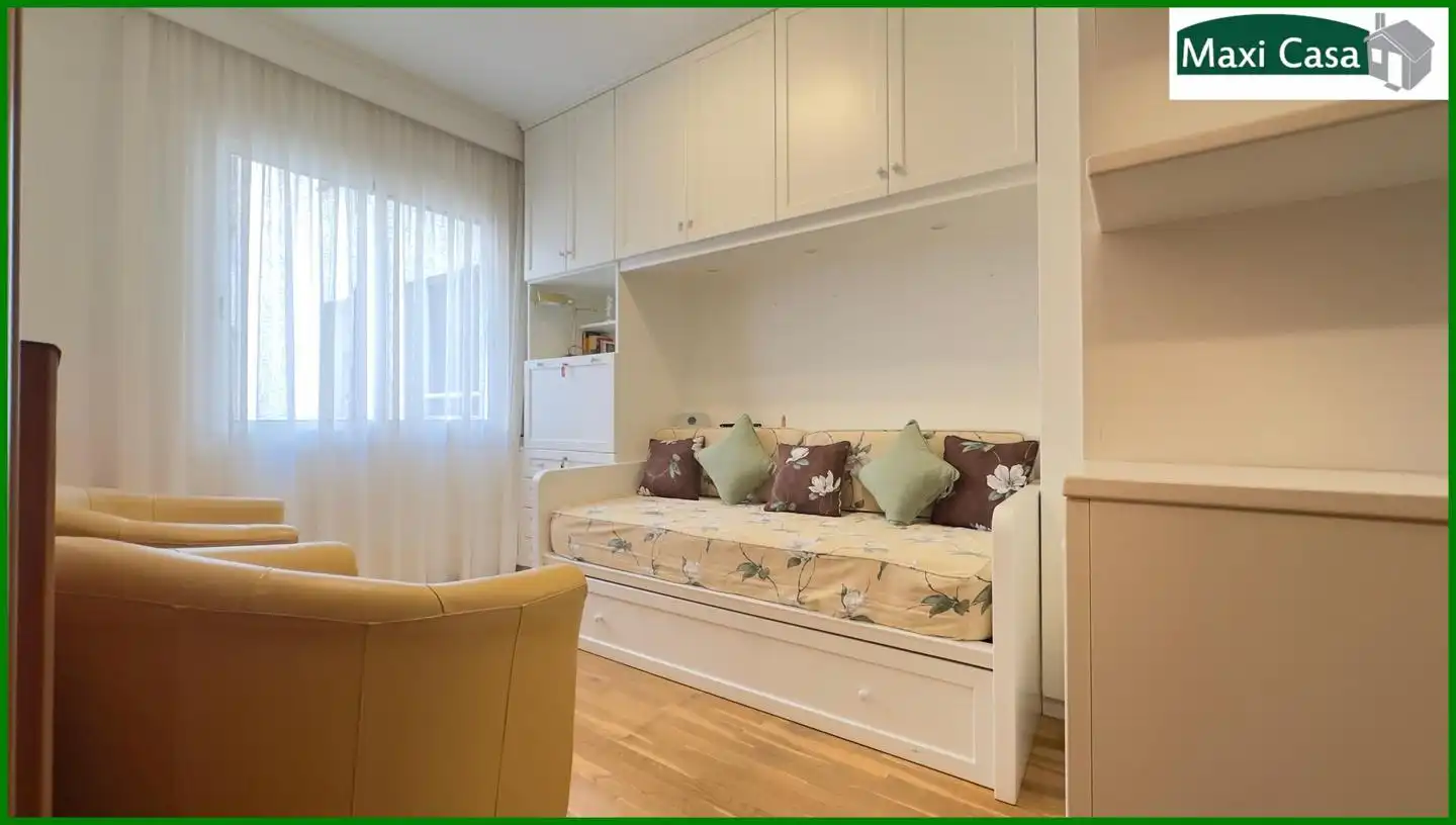 Habitación de Piso en venta en Barcelona con Aire acondicionado, Calefacción y Balcón
