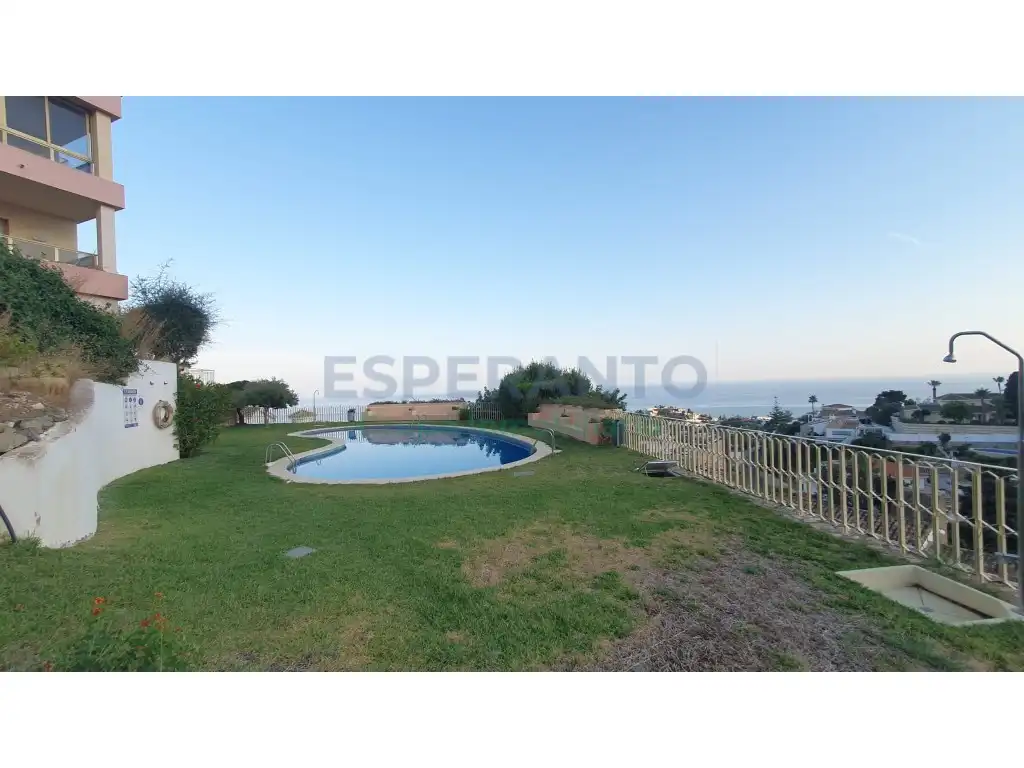 Piscina de Apartament de lloguer en Benalmádena amb Moblat