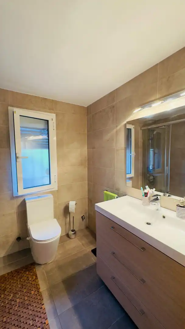 Bany de Casa o xalet en venda en Alcalá de Guadaira amb Aire condicionat, Jardí privat i Terrassa