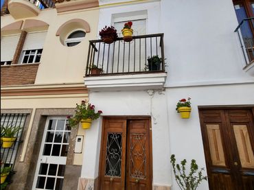 Casa pareada con balcón en venta en Calle Parque Central 5