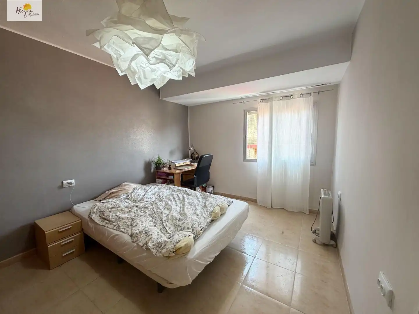 Habitación de Apartamento en venta en Massanassa con Aire acondicionado, Amueblado y Balcón