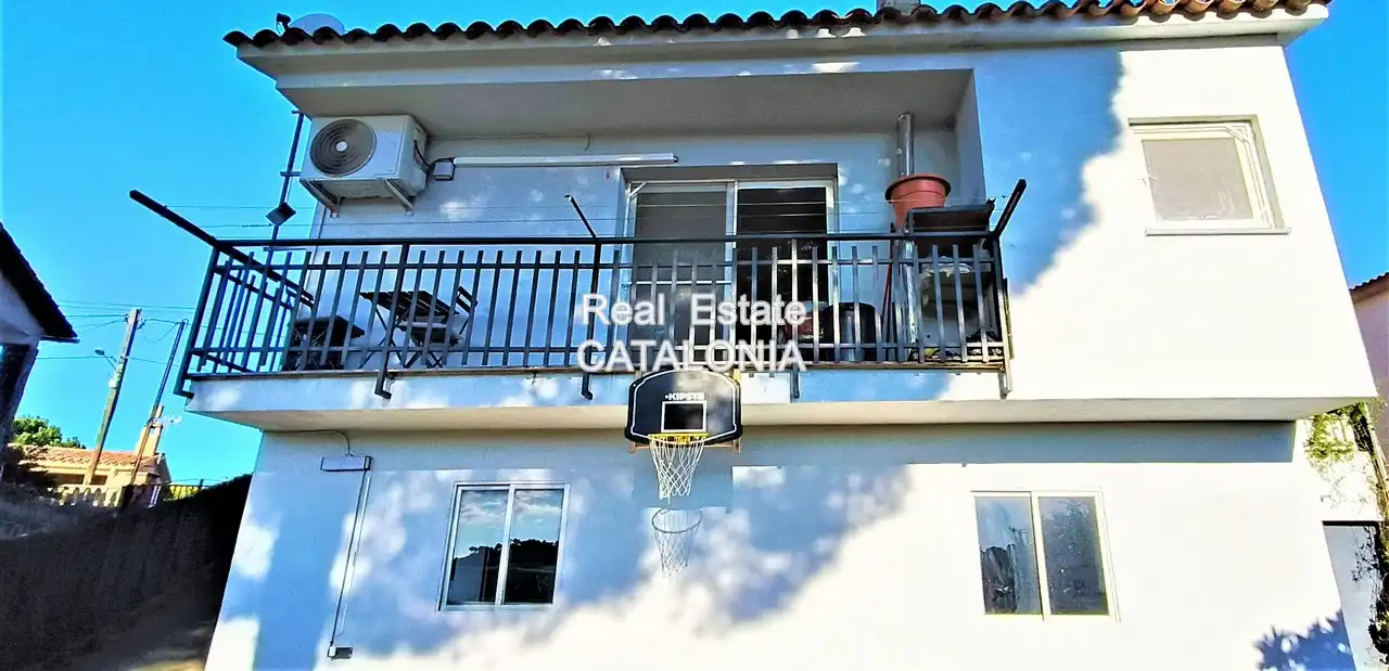 Vista exterior de Casa o xalet en venda en Lloret de Mar amb Aire condicionat, Calefacció i Jardí privat