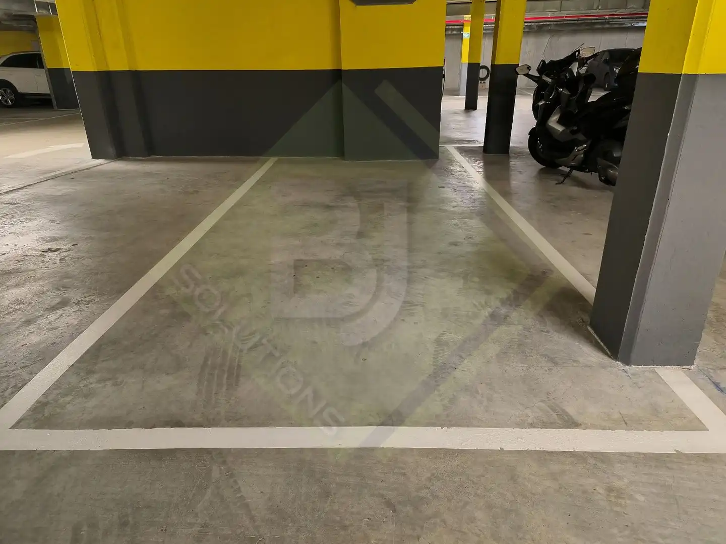 Parking de Piso de alquiler en Mataró con Aire acondicionado, Calefacción y Parquet