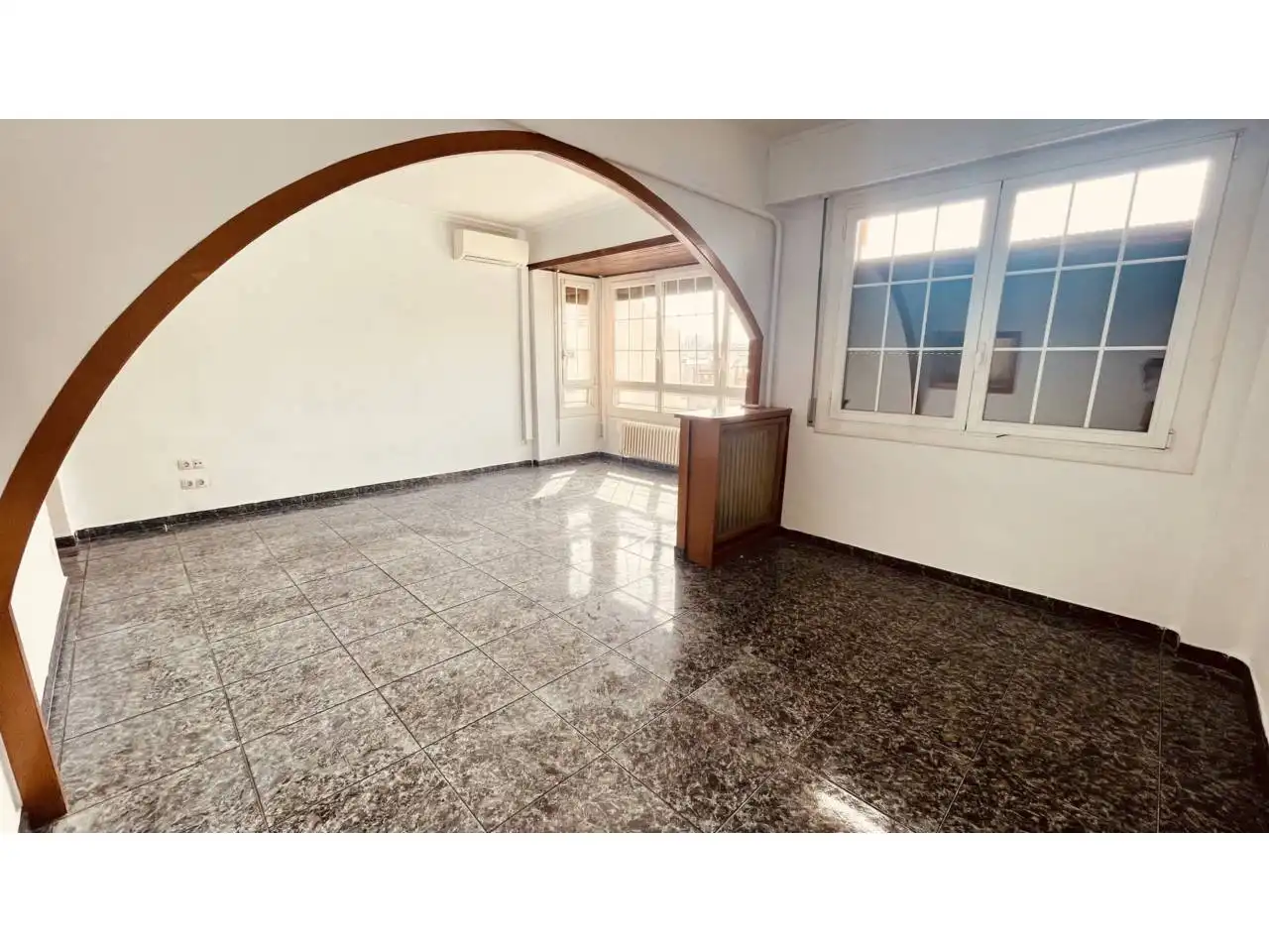 Vista exterior de Piso en venta en Manresa con Aire acondicionado y Calefacción
