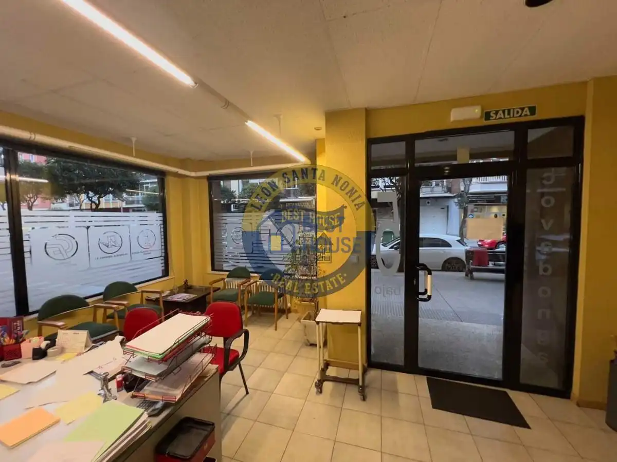 Business premises for sale in San Claudio - La Chantría, imagen 3