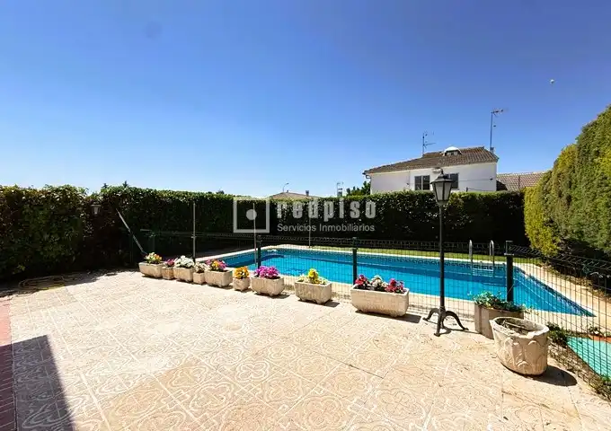 Piscina de Casa o chalet en venta en Trijueque con Calefacción, Terraza y Trastero