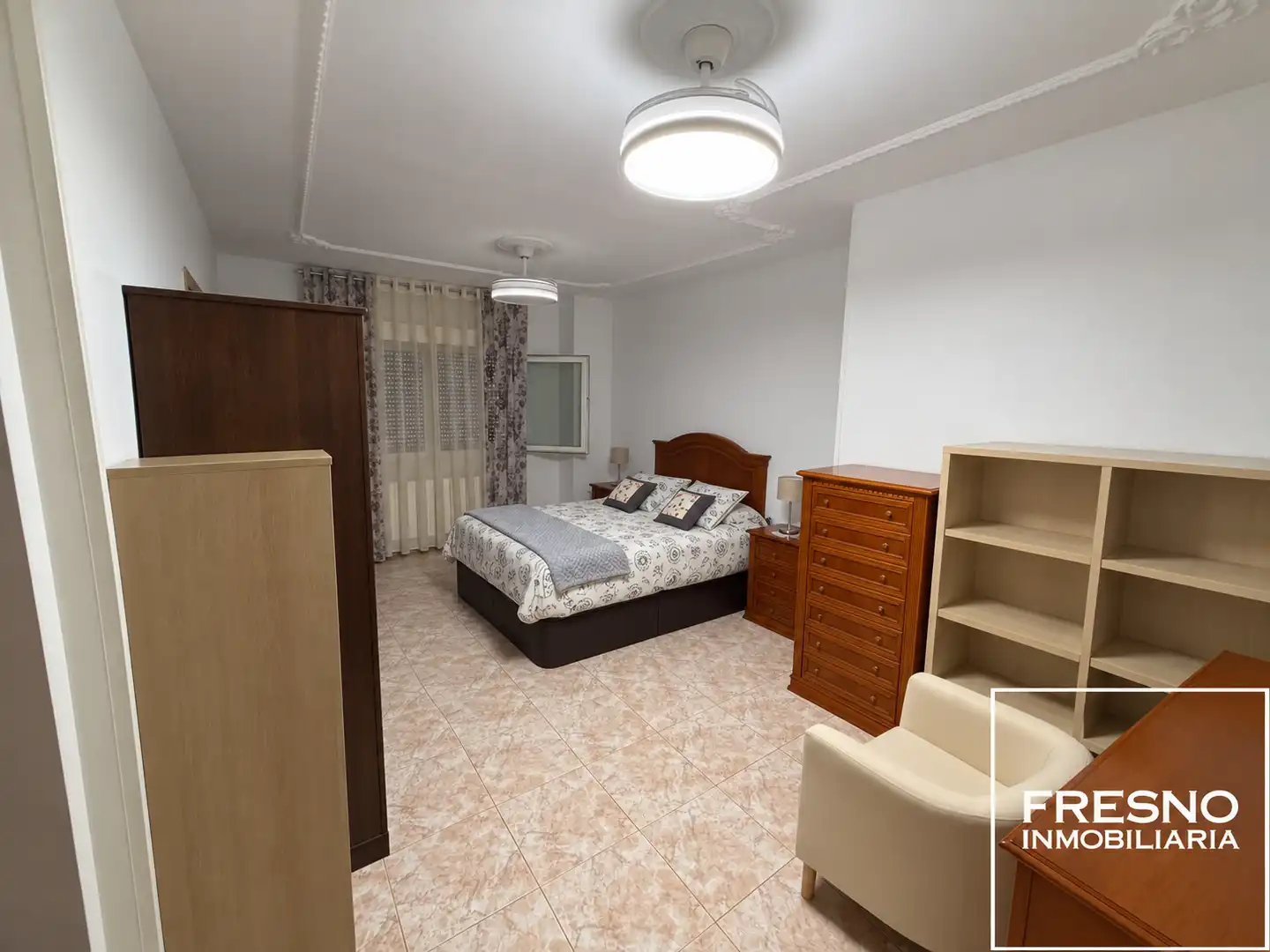 Habitación de Casa adosada en venta en Valdepiélagos con Calefacción, Jardín privado y Terraza