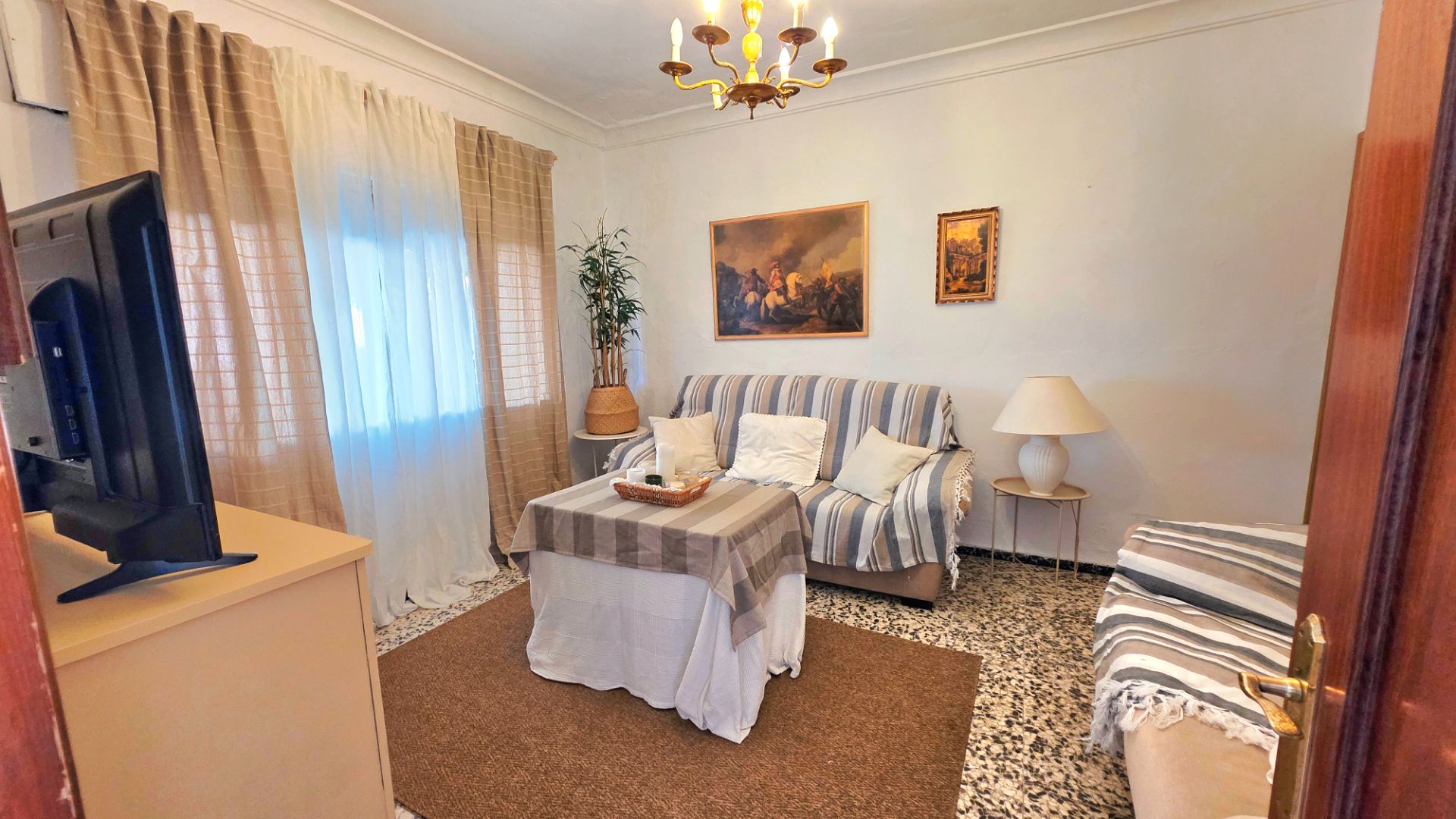 Sala d'estar de Casa o xalet en venda en El Puerto de Santa María amb Aire condicionat, Terrassa i Traster