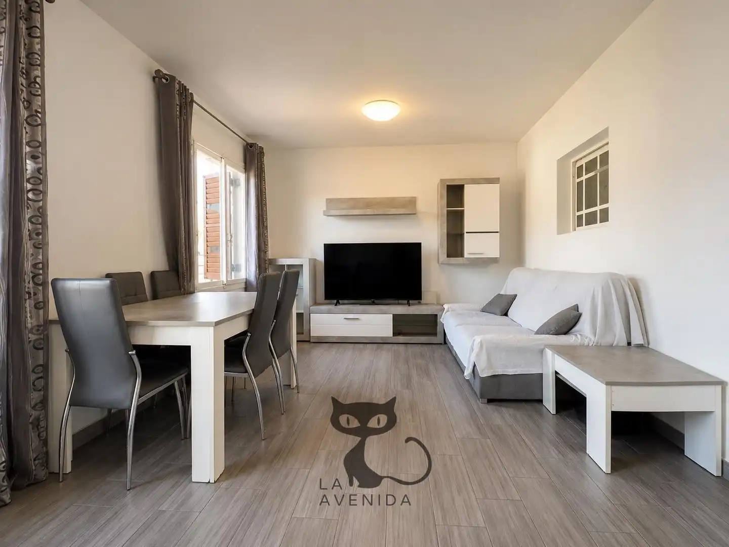 Wohnzimmer von Wohnung zum Verkauf in Alfafar mit Abstellraum, Möbliert und Balkon