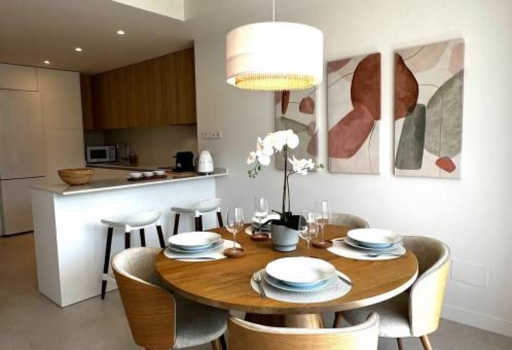 Comedor de Planta baja de alquiler en Estepona con Aire acondicionado, Jardín privado y Terraza