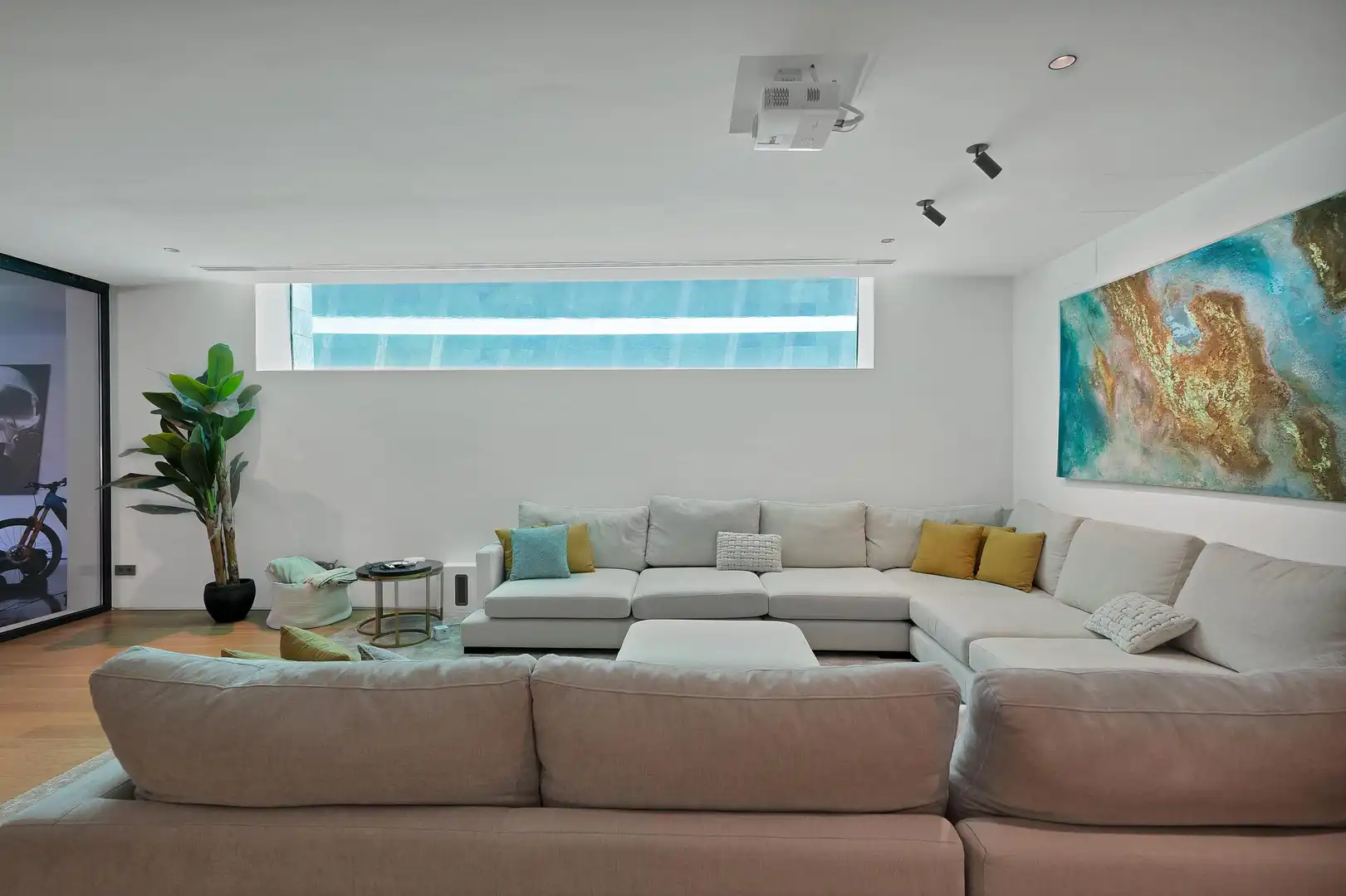 Sala de estar de Casa o chalet en venta en Marbella con Calefacción, Jardín privado y Terraza