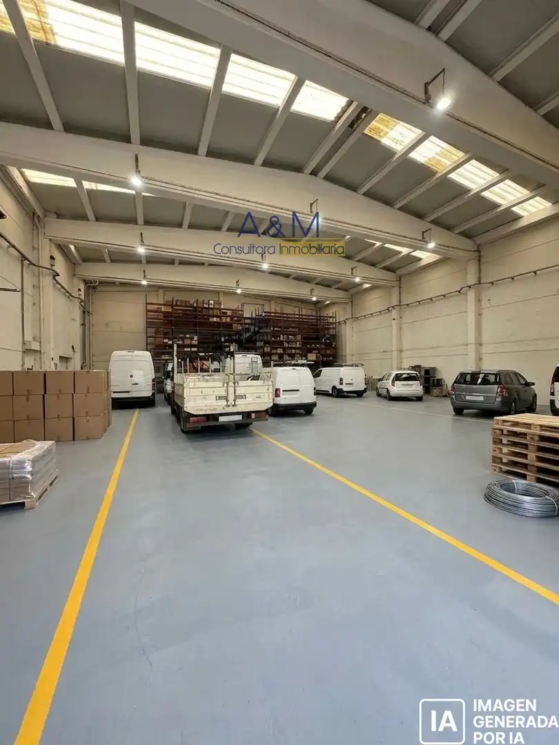Nave industrielle avec ascenseur à louer à Metano