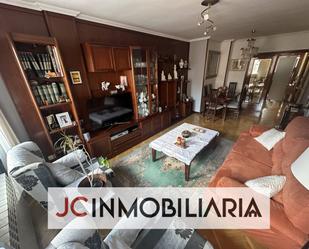 Living room of Flat for sale in Valladolid Capital  with Terrace and Balcony