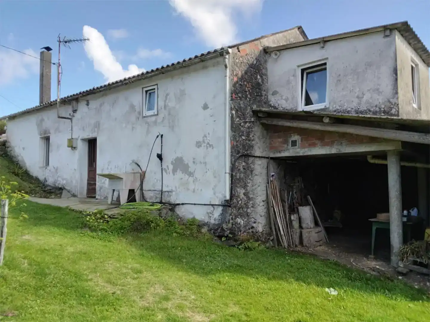 Vista exterior de Planta baja en venta en San Sadurniño