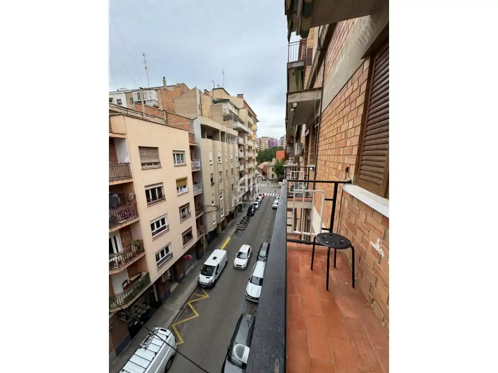 Piso con ascensor en venta en Instituts - Universitat