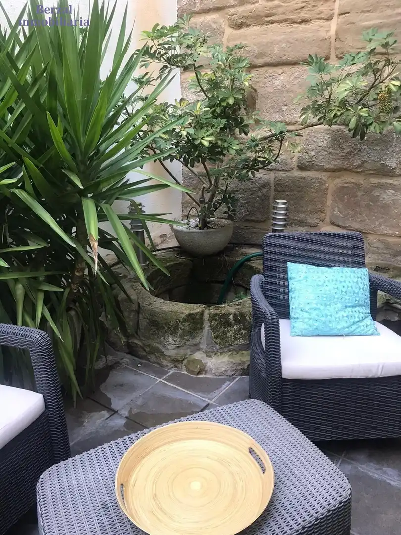 Terrasse von Gebäude zum Verkauf in  Logroño