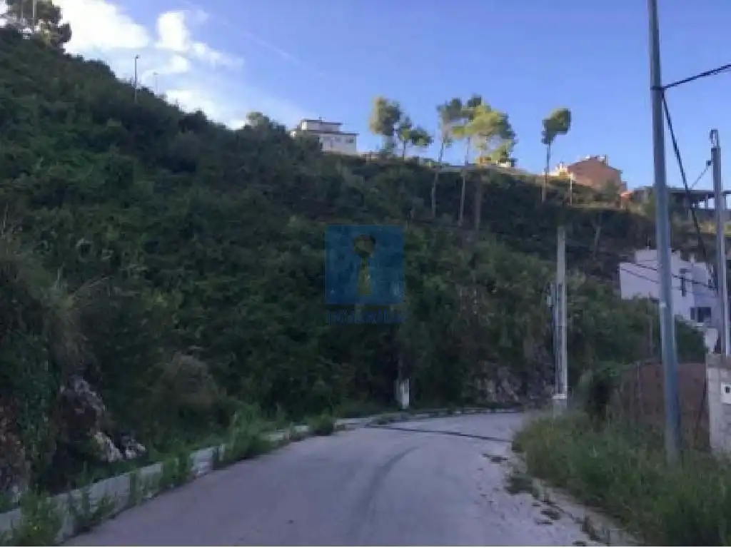 Rustikales Grundstück zum Verkauf in Lourdes