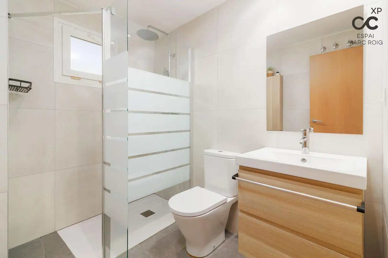Baño de Dúplex en venta en Figueres con Aire acondicionado, Calefacción y Parquet