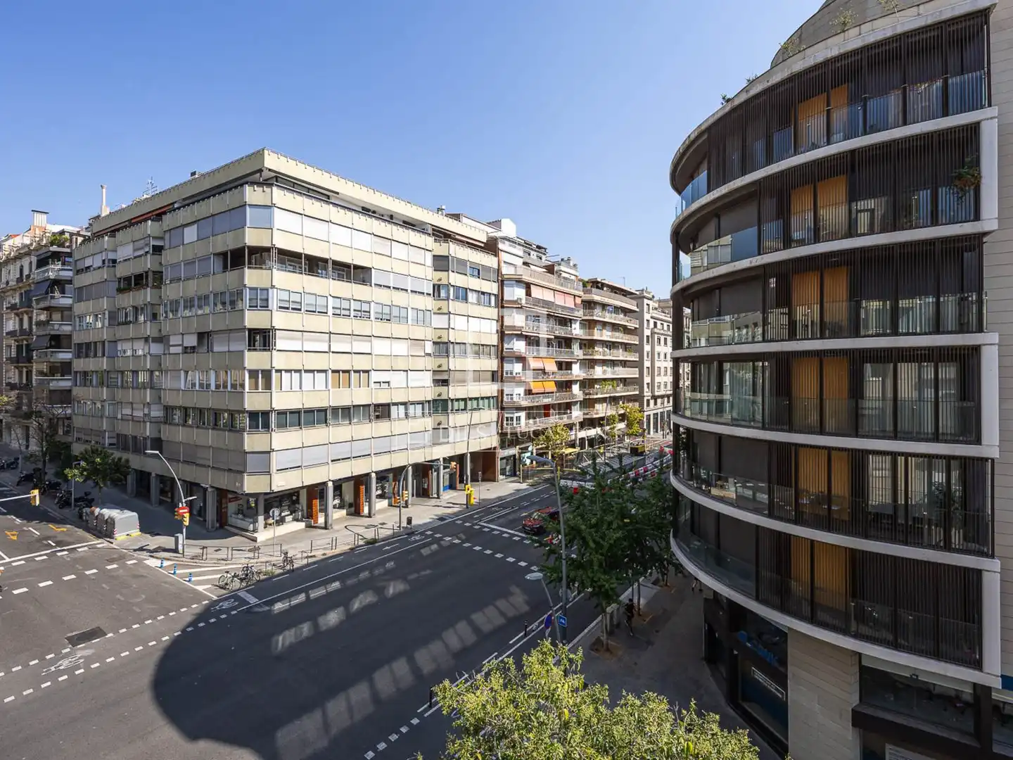 Vista exterior de Pis en venda en Barcelona amb Aire condicionat, Calefacció i Traster