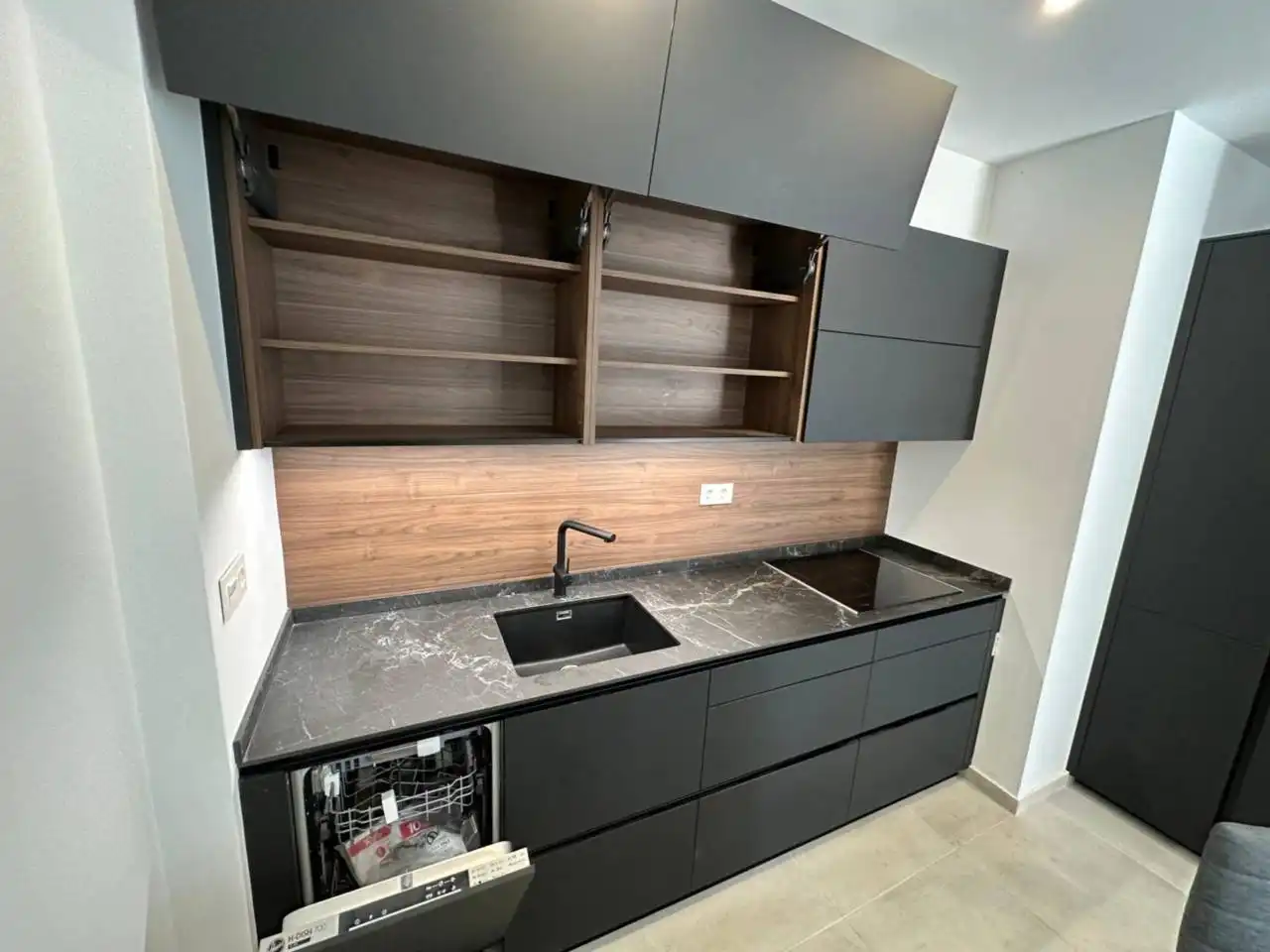 Cocina de Piso de alquiler en Cerdanyola del Vallès con Aire acondicionado y Terraza