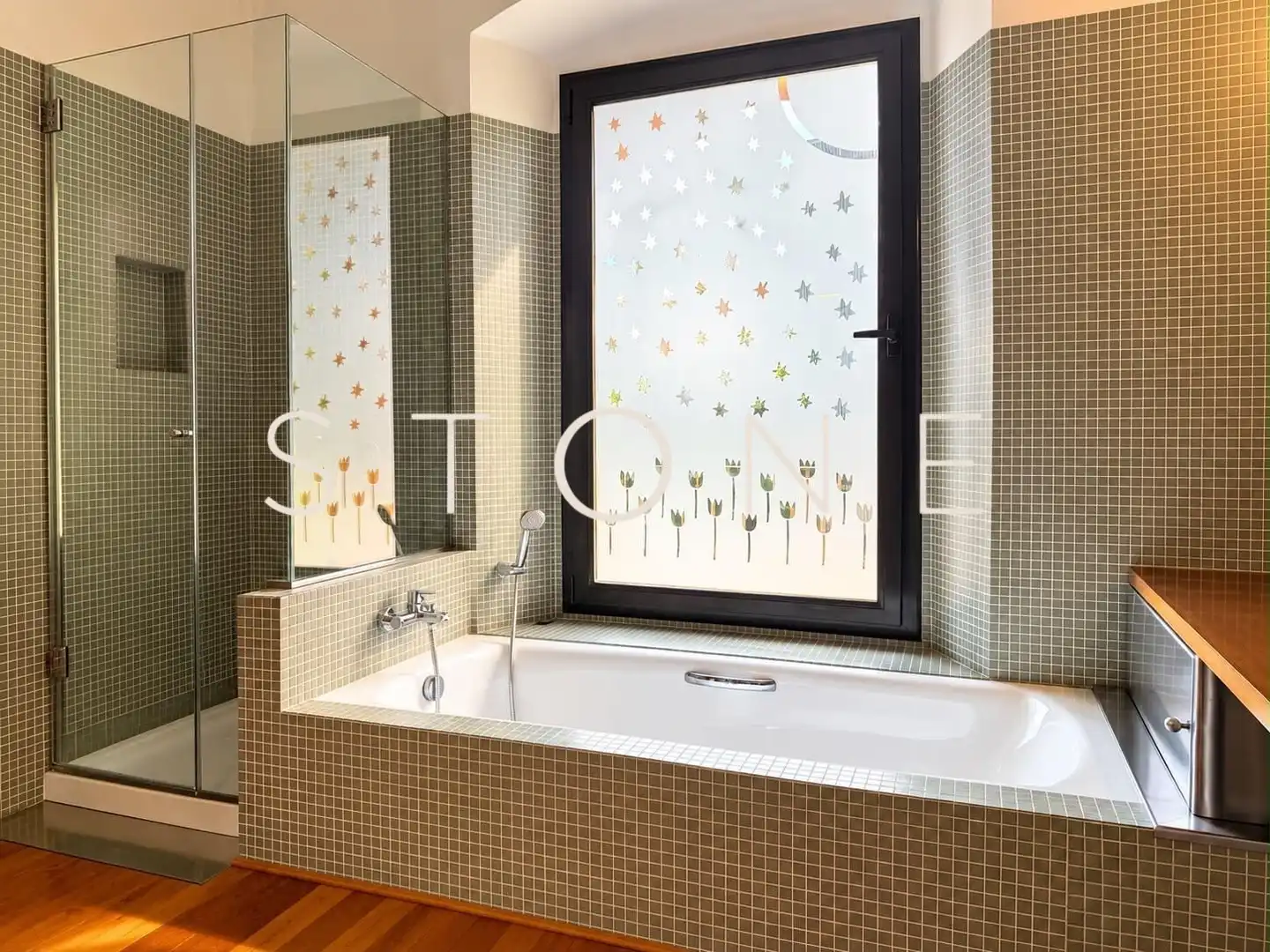 Bathroom of Houses for sale in Banyoles, Girona