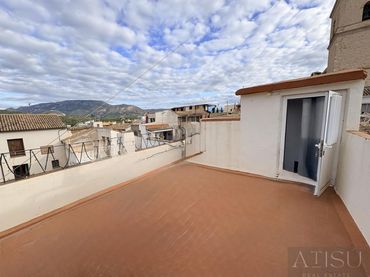 Detached house with balcony for sale in Carrer de la Morera 7