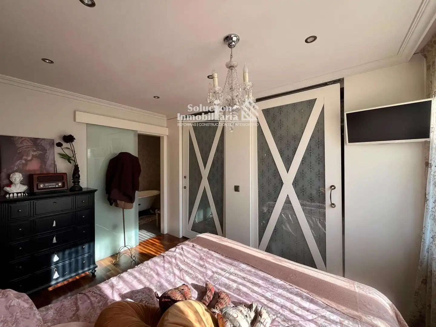 Schlafzimmer von Dachboden zum Verkauf in Salamanca mit Klimaanlage, Heizung und Terrasse