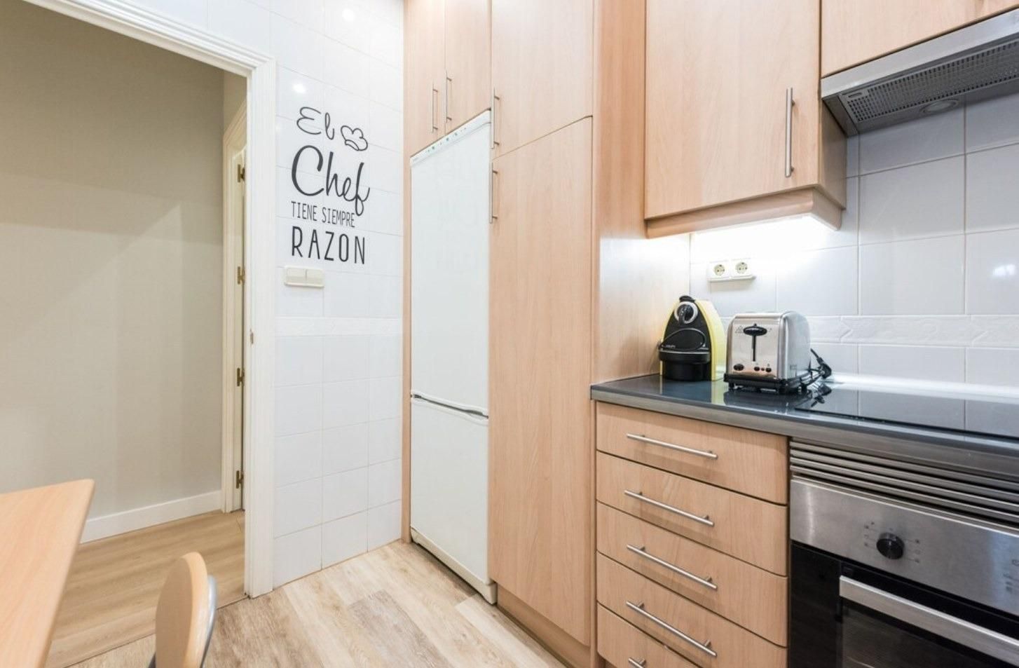 Cuina de Apartament de lloguer en Marbella amb Aire condicionat i Balcó