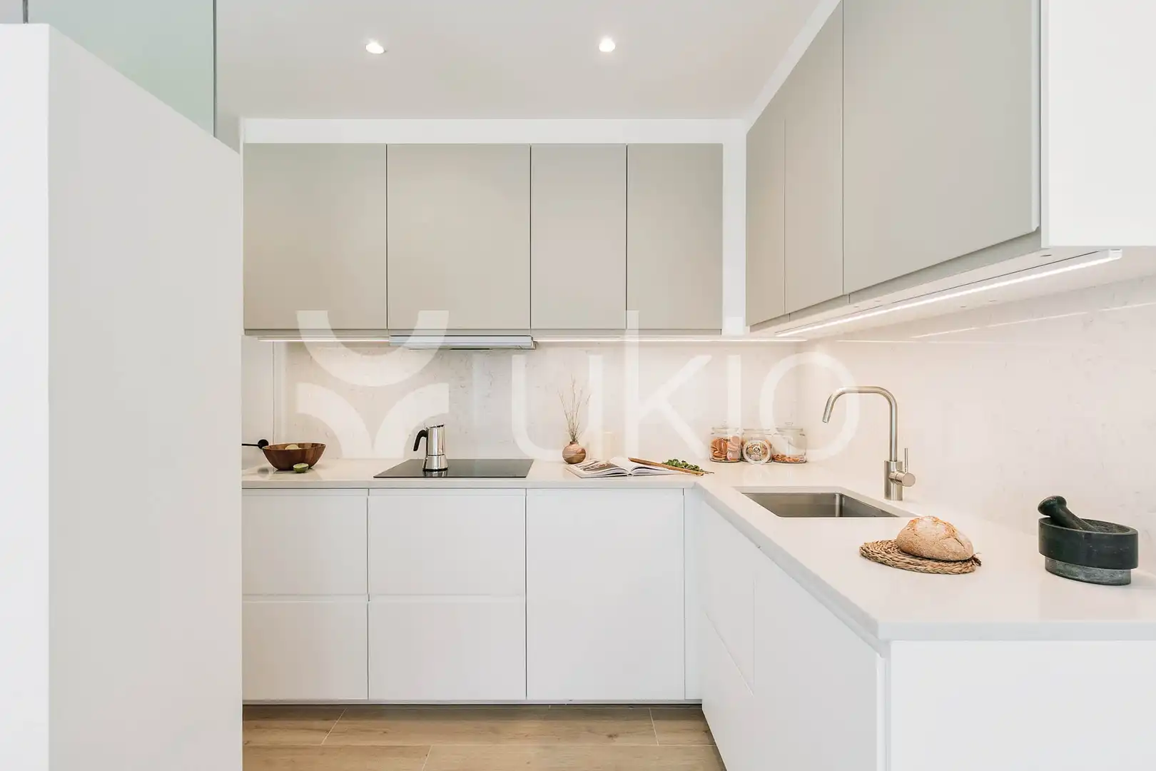 Cocina de Apartamento de alquiler en Barcelona con Aire acondicionado, Amueblado y Horno