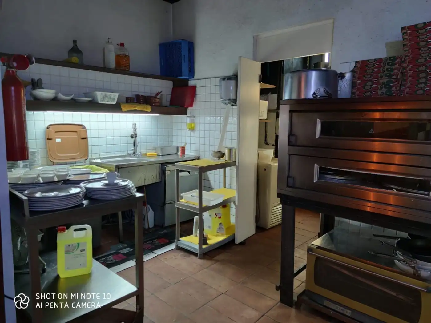 Kitchen of Commercial properties for rent in Cornellà de Llobregat  with Air Conditioner