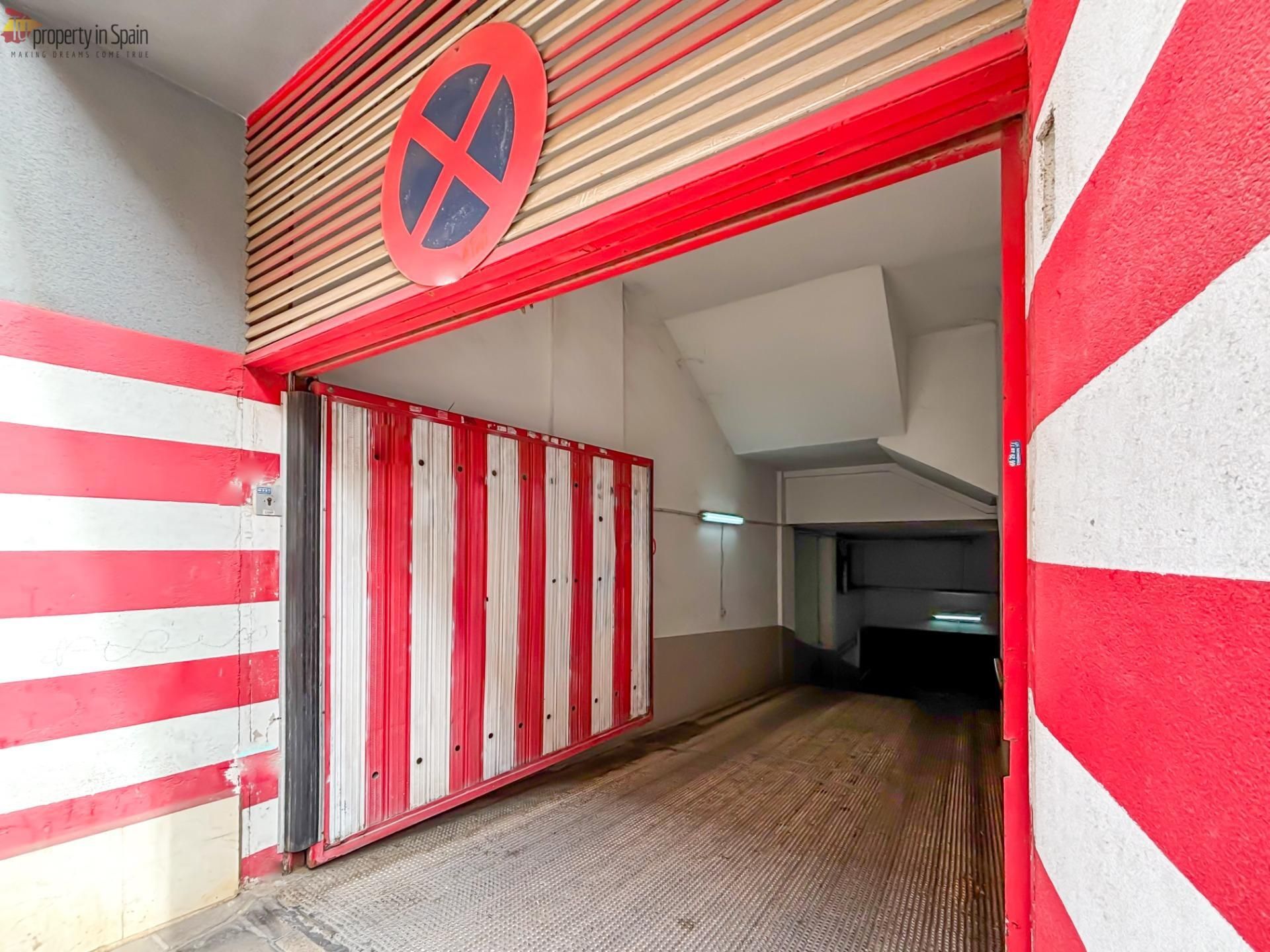 Garage for sale in Alicante / Alacant