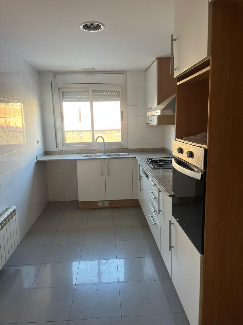 Kitchen of Flat for sale in Castellar del Vallès  with Heating, Oven and Balcony